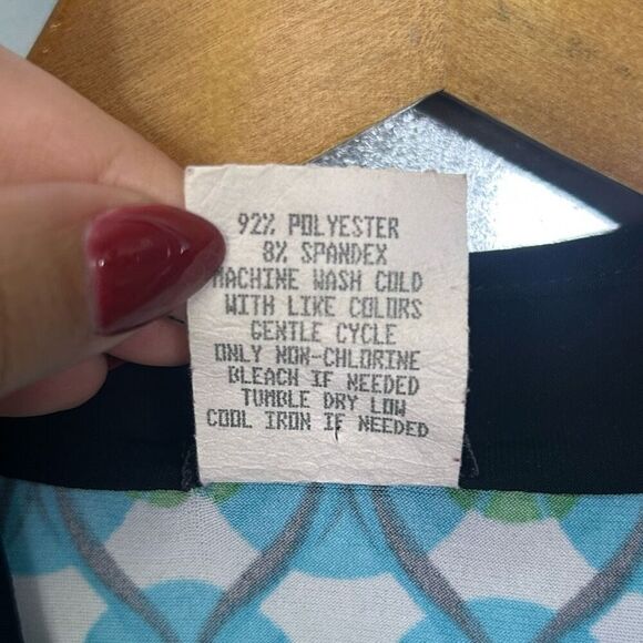 Maurices Women's Y2K Deep V Babydoll Geometric Print Cap Sleeve Top Size S - Picture 6 of 10